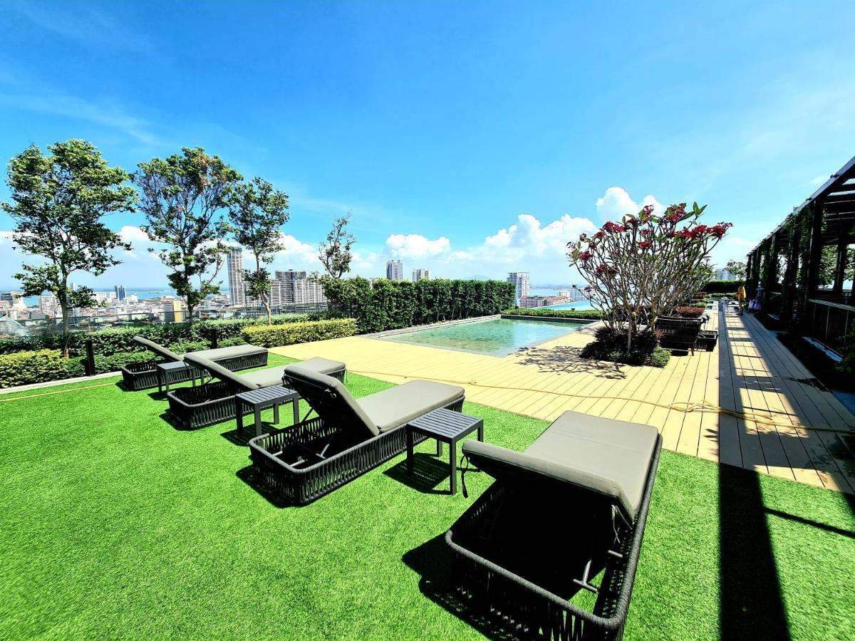 Beacon Executive Suite - Skypool Penang View George Town Extérieur photo