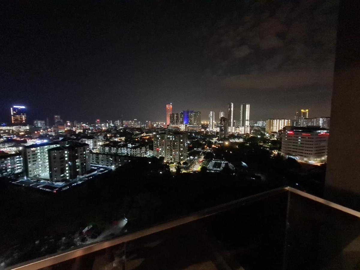 Beacon Executive Suite - Skypool Penang View George Town Extérieur photo