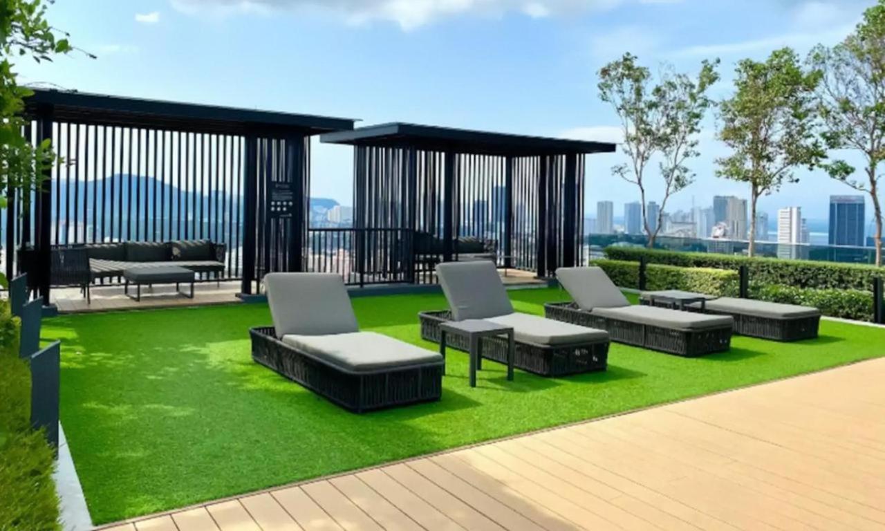 Beacon Executive Suite - Skypool Penang View George Town Extérieur photo