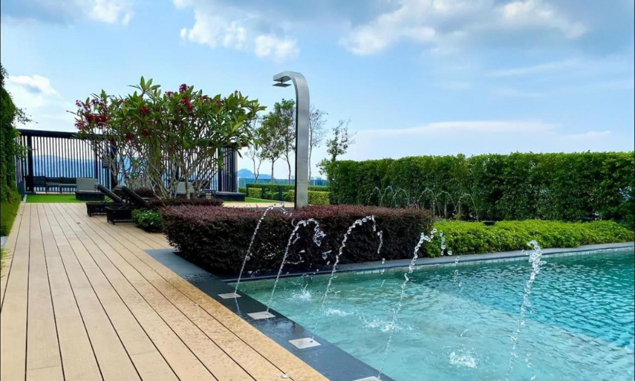 Beacon Executive Suite - Skypool Penang View George Town Extérieur photo