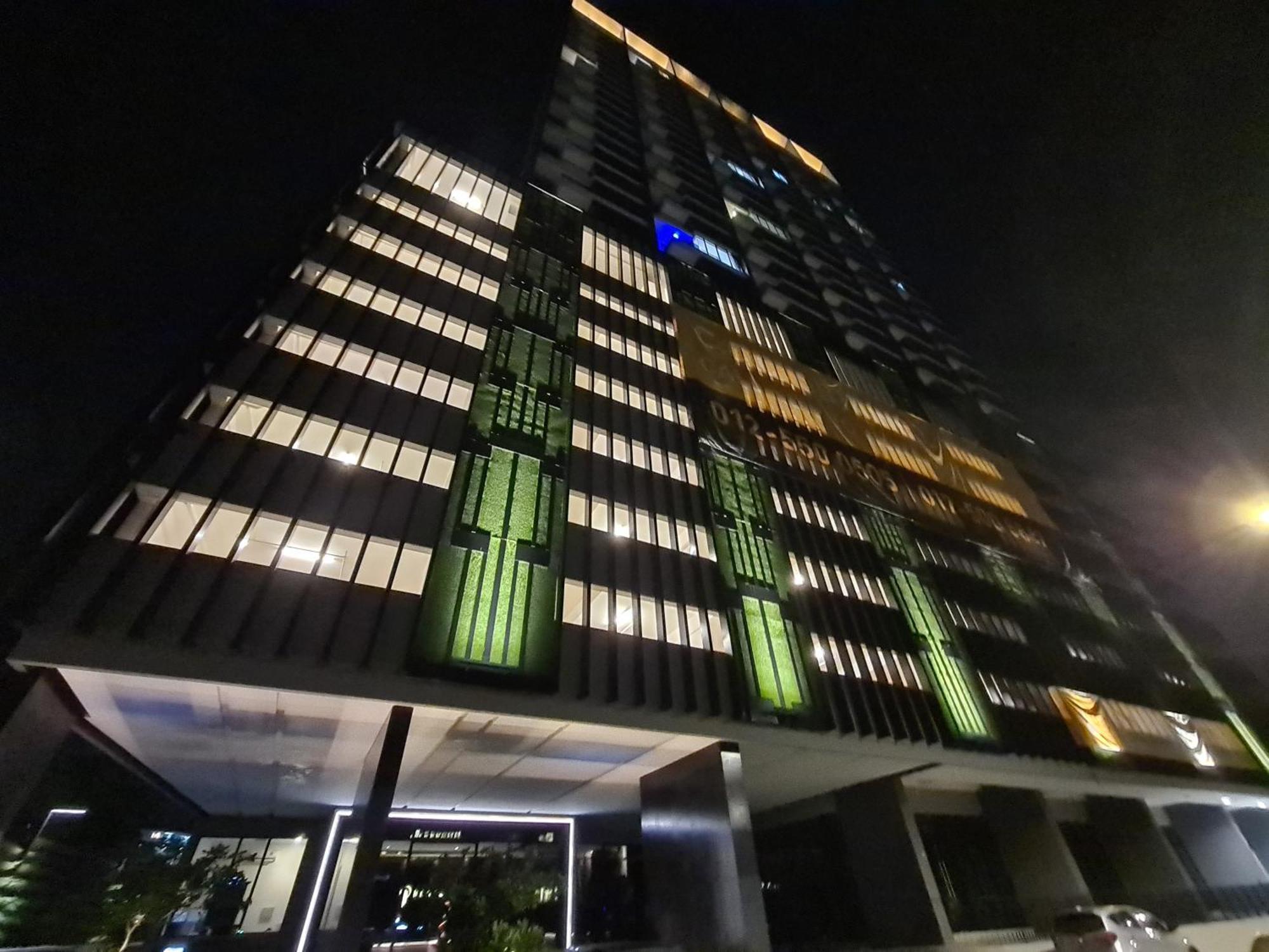 Beacon Executive Suite - Skypool Penang View George Town Extérieur photo