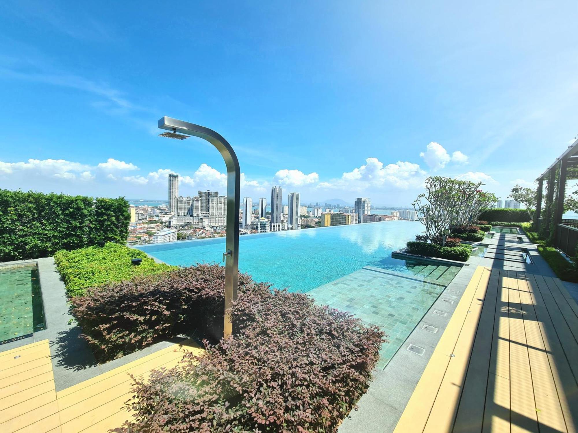 Beacon Executive Suite - Skypool Penang View George Town Extérieur photo